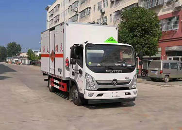 程力威牌CLW5080XQYB6型爆破器材運(yùn)輸車